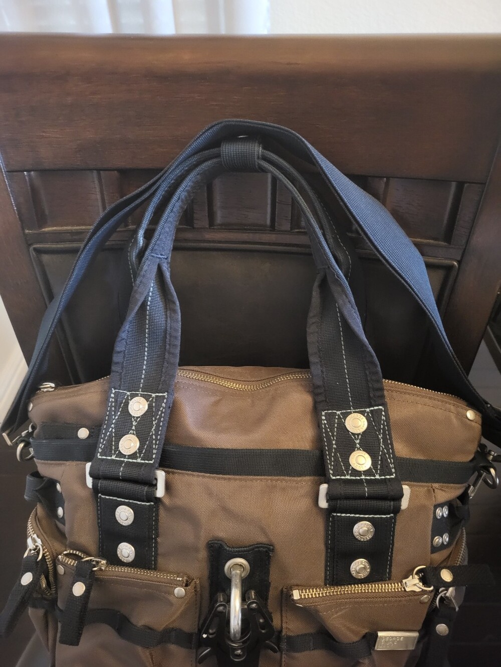 George Gina & Lucy “6ix” Shoulder Bag - Picture 8 of 9